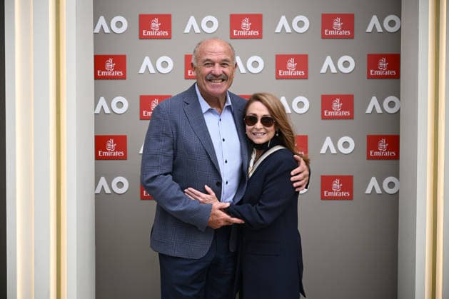 TENNIS AUSTRALIAN OPEN, Rugby league great Wally Lewis (left) and partner Lynda Adams poses for a photo at a hospitality marquee during Day 12 of the 2026 Australian Open tennis tournament at Melbourne Park in Melbourne, Thursday, January 29, 2026. ( NO ARCHIVING MELBOURNE VICTORIA AUSTRALIA  Copyright: xJOELxCARRETTx 20260129150402152020