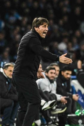 Antonio Conte Coach coach of SSC Napoli gestures during the Uefa Champions League between SSC Napoli vs Chelsea FC :Agostino Gemito PA  Copyright: xDaniloxGemito IPAxSportx xipa-agency.netx xx IPA_70678443 IPA_Agency_IPA70678443