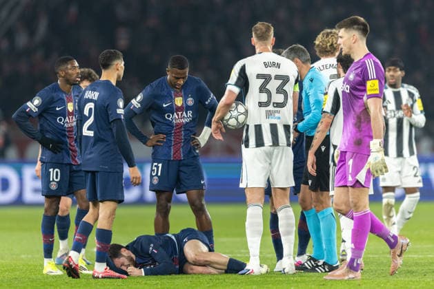 Paris Saint-Germain v Newcastle United FC - UEFA Champions League 2025 26 League Phase MD8 Khvicha Kvaratskhelia of Paris Saint-Germain reacts after being tackled during the UEFA Champions League - League phase, Matchday 8 football match between Paris Saint-Germain (PSG) and Newcastle United FC at the Parc des Princes stadium. Paris France  Copyright: xIbrahimxEzzatx originalFilename:ezzat-notitle260128_npi4y.jpg