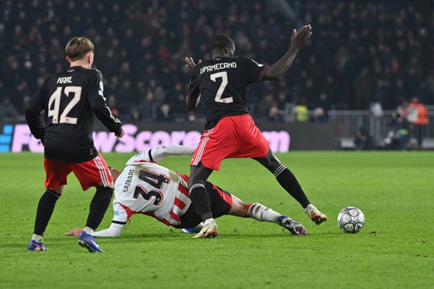 28 01 2026, xjrdrx, Football UEFA Champions League, PSV Eindhoven FC Bayern Muenchen v l Dayot Upamecano FC Bayern Muenchen Ismael Saibari PSV Eindhoven Zweikampf, Aktion, action, battle for the ball DFL DFB REGULATIONS PROHIBIT ANY USE OF PHOTOGRAPHS as IMAGE SEQUENCES and or QUASI VIDEO Eindhoven
