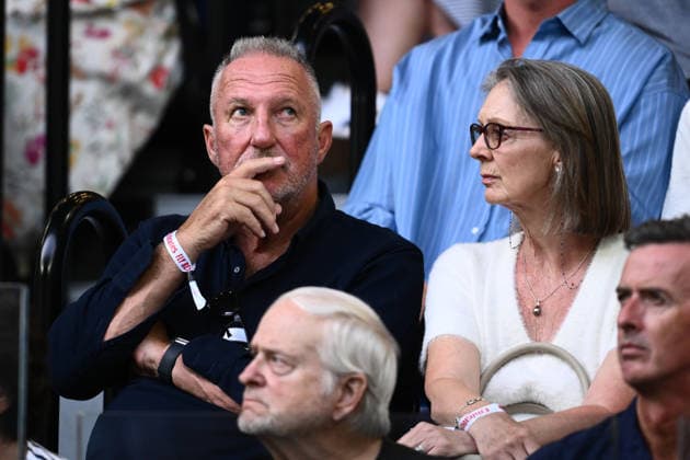 TENNIS AUSTRALIAN OPEN, Former English cricketer Ian Botham watches Aryna Sabalenka of Russia and Elina Svitolina of Ukraine during the women™s semifinals against on day 12 of the 2026 Australian Open tennis tournament at Melbourne Park in Melbourne, Thursday, January 29, 2026. ( NO ARCHIVING MELBOURNE VICTORIA AUSTRALIA  Copyright: xJOELxCARRETTx 20260129162691946195