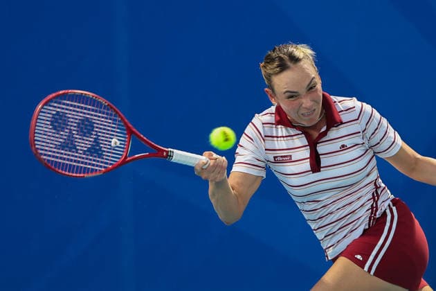 (260129) -- MANILA, Jan. 29, 2026 -- Donna Vekic competes during the women s singles quarterfinal match between Donna Vekic of Croatia and Zhu Lin of China at the WTA, Tennis Damen Philippine Women s Open in Manila, the Philippines, Jan. 29, 2026. ) (SP)PHILIPPINES-MANILA-TENNIS-WTA PHILIPPINE WOMEN S OPEN-SINGLES ROUELLExUMALI 