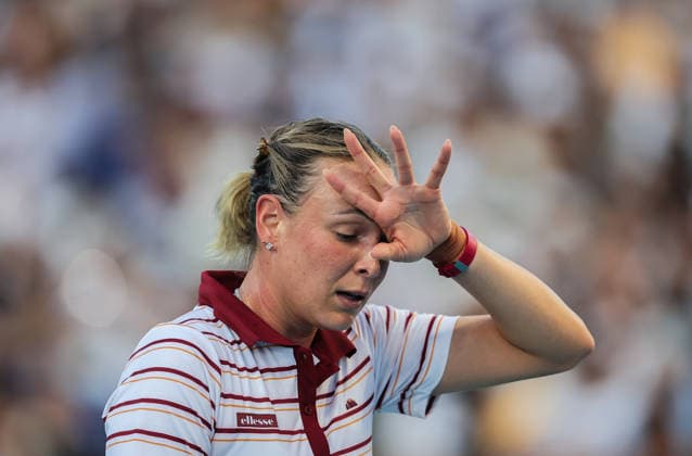 (260129) -- MANILA, Jan. 29, 2026 -- Donna Vekic reacts during the women s singles quarterfinal match between Donna Vekic of Croatia and Zhu Lin of China at the WTA, Tennis Damen Philippine Women s Open in Manila, the Philippines, Jan. 29, 2026. ) (SP)PHILIPPINES-MANILA-TENNIS-WTA PHILIPPINE WOMEN S OPEN-SINGLES ROUELLExUMALI 