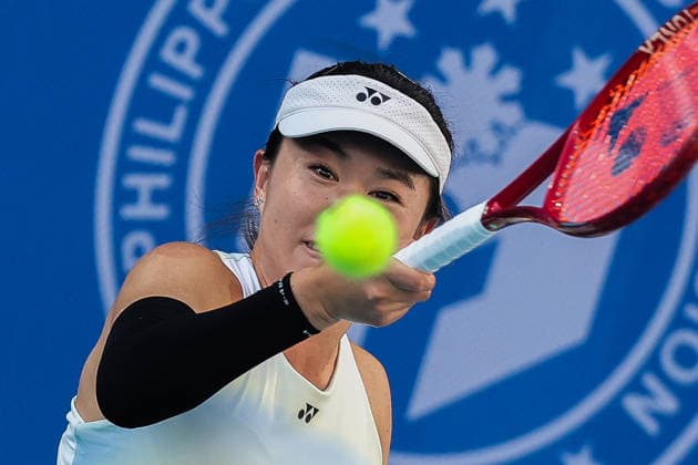 (260129) -- MANILA, Jan. 29, 2026 -- Zhu Lin competes during the women s singles quarterfinal match between Donna Vekic of Croatia and Zhu Lin of China at the WTA, Tennis Damen Philippine Women s Open in Manila, the Philippines, Jan. 29, 2026. ) (SP)PHILIPPINES-MANILA-TENNIS-WTA PHILIPPINE WOMEN S OPEN-SINGLES ROUELLExUMALI 