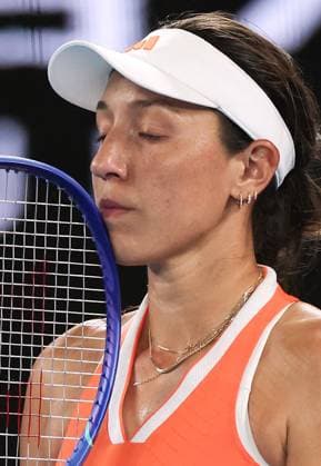 Jessica Pegula dejected during her semi-final match Australian Open tennis tournament, Day Twelve, Melbourne Park, Australia - 29 Jan 2026Melbourne Melbourne Park Victoria (VIC) Australia  Copyright: xEllaxLing Shutterstockx 16455615dd