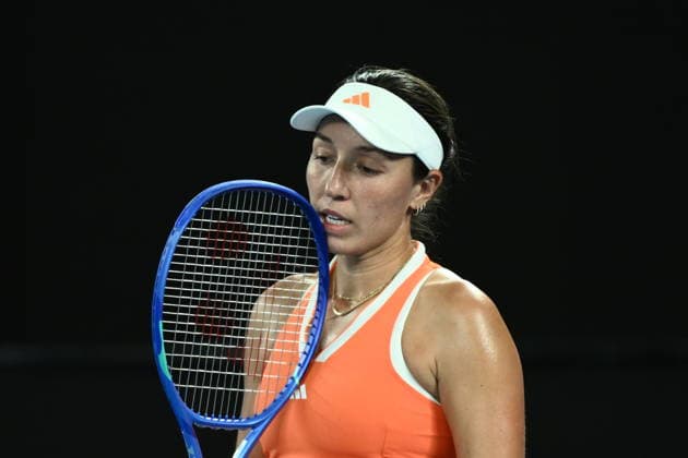 TENNIS AUSTRALIAN OPEN, Jessica Pegula of the USA during the women™s semifinal against Elena Rybakina of Kazakhstan on day 12 of the 2026 Australian Open tennis tournament at Melbourne Park in Melbourne, Thursday, January 29, 2026. ( NO ARCHIVING MELBOURNE VICTORIA AUSTRALIA  Copyright: xJOELxCARRETTx 20260129131638068584