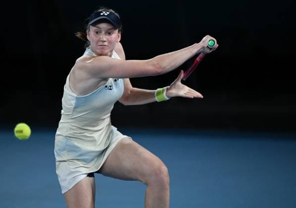(260129) -- MELBOURNE, Jan. 29, 2026 -- Elena Rybakina hits a return during the women s singles semifinal match between Jessica Pegula of the United States and Elena Rybakina of Kazakhstan at the Australian Open tennis tournament in Melbourne, Australia, Jan. 29, 2026. (Photo by Xinhua) (SP)AUSTRALIA-MELBOURNE-TENNIS-AUSTRALIAN OPEN-WOMEN S SINGLES-SEMIFINALS WangxShen 