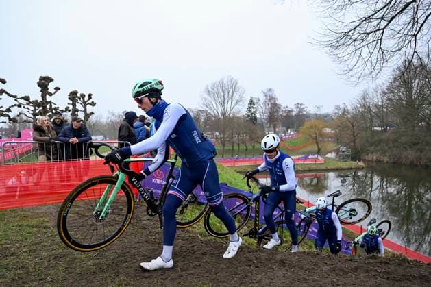 UCI World Championships 2026 Hulst - Media activities 29 01 2026 HULST, THE NETHERLANDS - JANUARY 29 : Illustration picture showing French cyclocross riders on training during the official training session on the track of the 2026 UCI Cyclo-Cross World Championships on January 29, 2026 in Hulst, The Netherlands, 29 01 2026 Hulst The Netherlands  Copyright: xNicoxVereeckenx