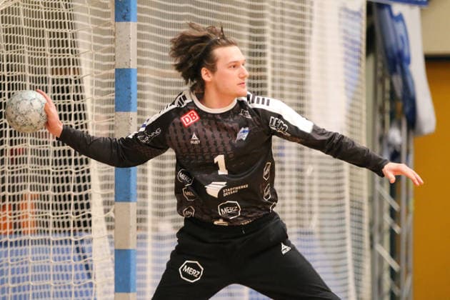29 01 2026 Handball Men 2025 2026 Test match Dessau Roßlauer HV 06 SC DHFK Leipzig Anhalt Arena Dessau Janik Patzwaldt Dessau, 1, black throws a ball Dessau Roßlau Saxony Anhalt Germany