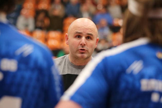 29 01 2026 Handball men 2025 2026 Test match Dessau Roßlauer HV 06 SC DHFK Leipzig Anhalt Arena Dessau Vanja Radic Dessau, coach gives instructions to his team during a time-out Dessau Roßlau Saxony Anhalt Germany