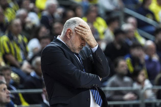 Fenerbahce Beko v Anadolu Efes - EuroLeague ISTANBUL, TURKIYE - JANUARY 29: Head coach Pablo Laso of Anadolu Efes gestures during the EuroLeague week 25 basketball match between Fenerbahce Beko and Anadolu Efes at Ulker Sports and Event Hall in Istanbul, Turkiye on January 29, 2026. Beyza Comert Anadolu Istanbul Turkey. Editorial use only. Please get in touch for any other usage.  Copyright: x2026xAnadoluxBeyzaxComertx