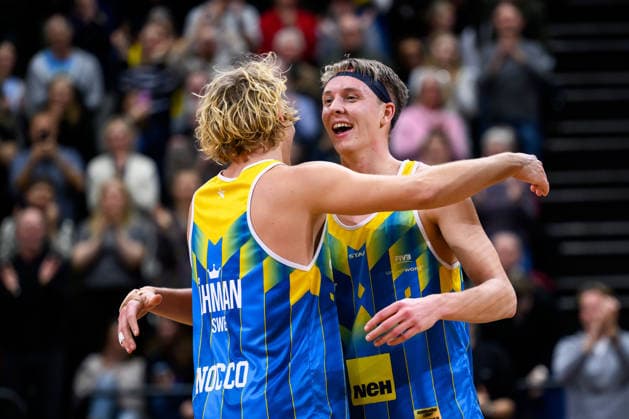 260129 Swedens David Ahman and Jonatan Hellvig cheer during Stockholm Beach 2026 on January 29, 2026 in Stockholm  Copyright: EMMAxWALLSKOG BB260129EW029