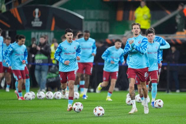 Fußball, EuroLeague, Real Betis Sevilla - Feyenoord Rotterdam January 29, 2026, Sevilla, Sevilla, Spain: Luciano Valente of Feyenoord warms up during the UEFA Europa League 2025 26 League Phase MD8 match between Real Betis Balompie and Feyenoord at La Cartuja stadium on January 29, 2026 in Seville, Spain. Sevilla Spain - ZUMAa181 20260129_zaa_a181_011 Copyright: xJoaquinxCorcherox