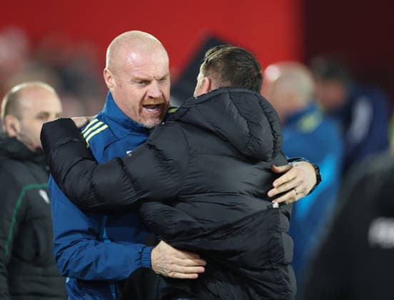 Nottingham Forest v Ferencvarosi TC UEFA Europa League Nottingham Forest Manager Sean Dyche and Robbie Keane the Manager of Ferencvaros shake hands ahead of the game during the UEFA Europa League match at the City Ground, Nottingham 29 01 2026 UK Newspapers OUT Copyright: xAndyxSumnerx FIL-22875-0007