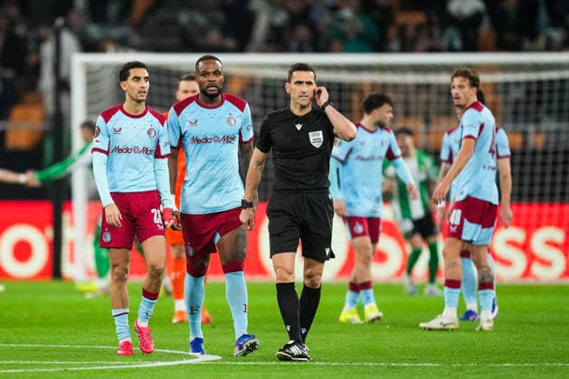 Fußball, EuroLeague, Real Betis Sevilla - Feyenoord Rotterdam UEFA Europa League: Real Betis v Feyenoord Sevilla - Referee Nikola DabanoviÄ‡ during the eighth match of the UEFA Europa League 2025 2026. The match is set between Real Betis Balompie and Feyenoord at Estadio La Cartuja on 29 January 2026 in Sevilla, Spain. Copyright: xYannickxVerhoevenx