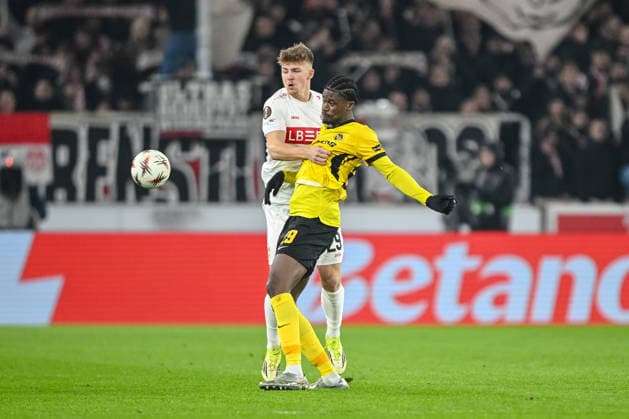 Finn Jeltsch VfB Stuttgart and Chris Bedia BSC Young Boys battle for the ball during the UEFA Europa League 2025 26 League Phase MD8 match between VfB Stuttgart and BSC Young Boys at Stuttgart Arena on January 29, 2026 in Stuttgart, Germany Photo by Harry Langer DeFodi Images
