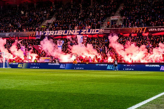2026-01-29 KRC Genk v Malmo FF - UEFA Europa League 2025 26 League Phase MD8 GENK, BELGIUM - JANUARY 29: KRC Genk ultras with fireworks prior to the UEFA Europa League 2025 26 League Phase MD8 match between KRC Genk and Malmo FF at Cegeka Arena on January 29, 2026 in Genk, Belgium. (Photo by Gabriel Calvino Alonso BSR Agency) Genk Belgium Content not available for redistribution in The Netherlands directly or indirectly through any third parties. Copyright: xBSRxAgencyx