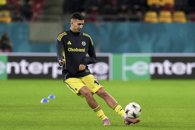 FCSB v Fenerbahce - UEFA Europa League BUCHAREST, ROMANIA - JANUARY 29: Mert Muldur of Fenerbahce warms up ahead of the UEFA Europa League Week 8 football match between FCSB and Fenerbahce in Bucharest, Romania on January 29, 2026. Arife Karakum Anadolu Bucharest Romania. Editorial use only. Please get in touch for any other usage.  Copyright: x2026xAnadoluxArifexKarakumx
