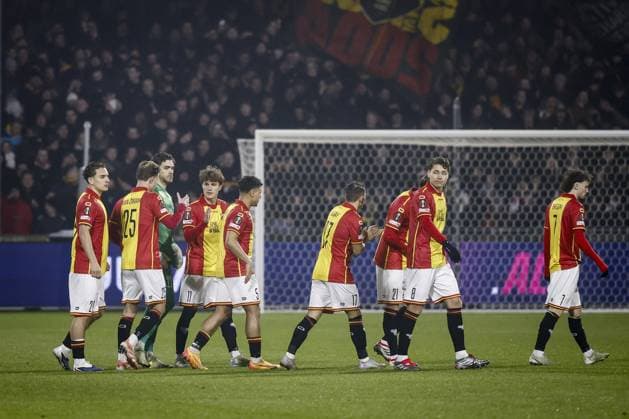 DEVENTER - Go Ahead Eagles players before the UEFA Europa League match between Go Ahead Eagles and Sporting Braga at De Adelaarshorst on January 29, 2026, in Deventer, Netherlands. VINCENT JANNINK ANP UEFA Europa League 2025-2026 xVIxANPxSportx xxANPxIVx 549046740 originalFilename: 549046740.jpg