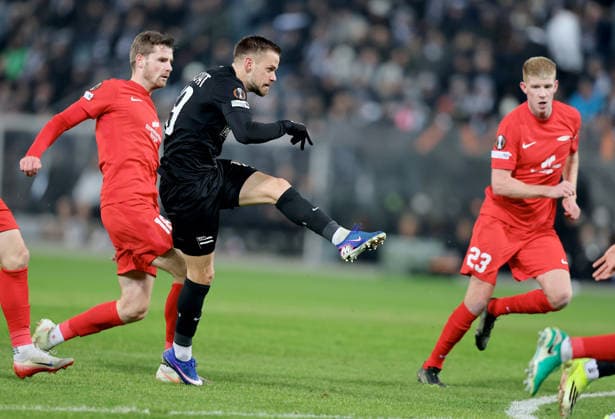 SOCCER - UEFA EL, Sturm vs Brann GRAZ,AUSTRIA,29.JAN.26 - SOCCER - UEFA Europa League, SK Sturm Graz vs SK Brann Bergen. Image shows Jacob Lungi Sorensen (Brann) and Tomi Horvat (Sturm).  GEPAxpictures xHansxOberlaender