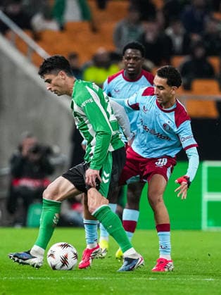 Fußball, EuroLeague, Real Betis Sevilla - Feyenoord Rotterdam #5 UEFA Europa League: Real Betis v Feyenoord Sevilla - Oussama Targhalline of Feyenoord during the eighth match of the UEFA Europa League 2025 2026. The match is set between Real Betis Balompie and Feyenoord at Estadio La Cartuja on 29 January 2026 in Sevilla, Spain. Copyright: xTomxBodex
