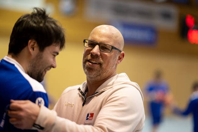 Axel Kromer, HBW Balingen Weilstetten, Managing Director , right with Benedek Nagy, HBW Balingen Weilstetten, 32 , HBW Balingen Weilstetten vs Kadetten Schaffhausen, handball, test match, 2025 2026 season, 29 01 26 Eibner Pressefoto Andreas Ulmer HBW Balingen Weilstetten vs Kadetten Schaffhausen, handball, test match, 2025 2026 season, 29 01 26 Dotternhausen Copyright: xEibner-Pressefoto AndreasxUlmerx EP_AUR