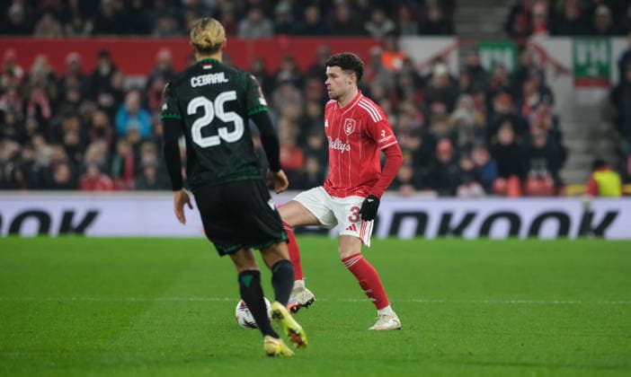 Neco Williams of Nottingham Forest seen in action during the UEFA Europa league football match between Nottingham Forest and Ferencvaros TC at the City Ground in Nottingham. Copyright: xPaulxBonser SportsxPressxPhotox Sportspressphoto_SPR86712