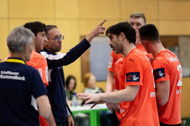 Time-out, Hrvoje Horvat, Kadetten Schaffhausen, Coach, Coach , tunes up his team, HBW Balingen Weilstetten vs Kadetten Schaffhausen, Handball, Test match, Season 2025 2026, 29 01 26 Eibner Pressefoto Andreas Ulmer HBW Balingen Weilstetten vs Kadetten Schaffhausen, Handball, Test match, Season 2025 2026, 29 01 26 Dotternhausen Copyright: xEibner-Pressefoto AndreasxUlmerx EP_AUR