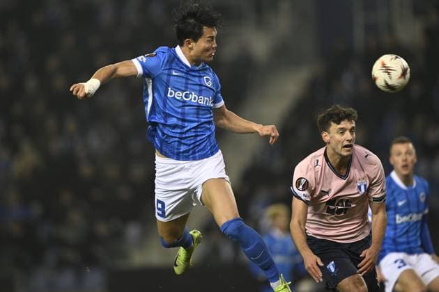 Genk s Hyeon-Gyu Oh fights for the ball during a soccer game between Belgian soccer team KRC Genk and Swedish team Malmo FF, in Genk, on Thursday 29 January 2026, on day eight of the League phase of the UEFA Europa League tournament. JOHAN EYCKENS JohanxEyckens  x159640068x