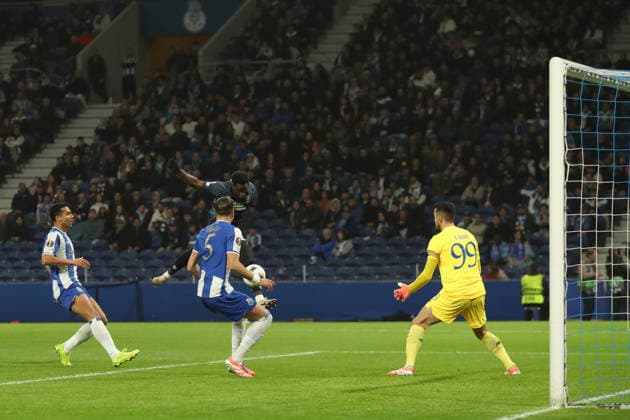 Djeidi Gassama of Rangers scores past Diego Costa of FC Porto during the UEFA Europa League league phase match at Estadio do Dragao, Porto. Porto v Rangers - UEFA Europa League - Estadio do Dragao, Lanarkshire, Portugal - 29 Jan 2026Porto Estadio do Dragao Lanarkshire Portugal EDITORIAL USE ONLY  Copyright: xRangersxFC Shutterstockx 16488283ax