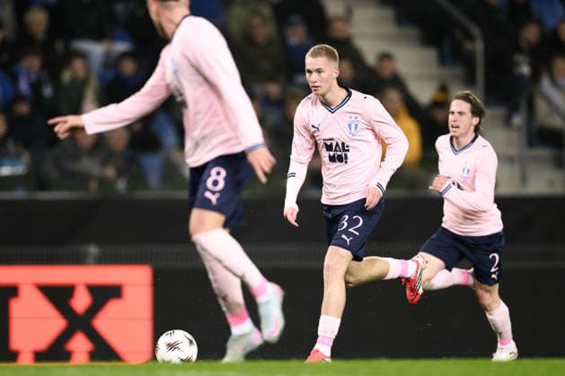 260129 Daniel Gudjohnsen of Malmö FF during the UEFA Europa League football match between KRC Genk and Malmö FF on January 29, 2026 in Genk Photo Simon Hastegard BILDBYRAN kod SH SH0684 fotboll football soccer fotball uefa europa league europa league krc genk malmö ff bbeng  Copyright: SIMONxHASTEGARD BB260129SH039