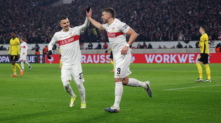 Stuttgart, Soccer Europa League , VfB Stuttgart vs BSC Young Boys Bern , Scorer Ermedin Demirovic VfB, right celebrates his goal for 2 0 with Badredine Bouanani