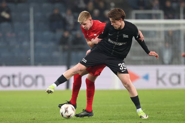 SOCCER - UEFA EL, Sturm vs Brann GRAZ,AUSTRIA,29.JAN.26 - SOCCER - UEFA Europa League, SK Sturm Graz vs SK Brann Bergen. Image shows Thore Pedersen (Brann) and Luca Weinhandl (Sturm).  GEPAxpictures xChrisxBauer