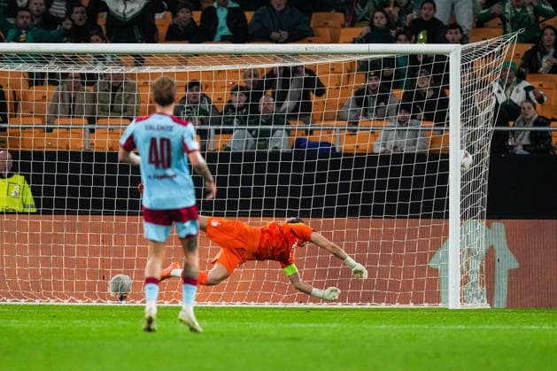 Fußball, EuroLeague, Real Betis Sevilla - Feyenoord Rotterdam #2 UEFA Europa League: Real Betis v Feyenoord Sevilla - Feyenoord keeper Timon Wellenreuther during the eighth match of the UEFA Europa League 2025 2026. The match is set between Real Betis Balompie and Feyenoord at Estadio La Cartuja on 29 January 2026 in Sevilla, Spain. Copyright: xYannickxVerhoevenx