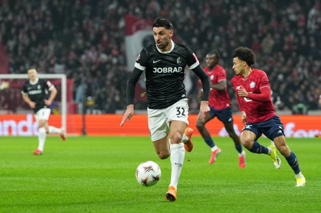 Vincenzo Grifo SC Freiburg, 32 on the ball , France, Football, UEFA Europa League, Matchday 8, League phase, 2025 2026, OSC Lille vs SC Freiburg, 29 01 2026, Stade Pierre Mauroy, Lille, France Lille Stade Pierre Mauroy DÃ partements Nord, Hauts de Fra France Copyright: xArnexAmbergx