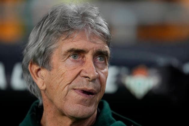 Fußball, EuroLeague, Real Betis Sevilla - Feyenoord Rotterdam #2 January 29, 2026, Sevilla, Sevilla, Spain: Manuel Pellegrini, head coach of Real Betis Balompie, looks on during the UEFA Europa League 2025 26 League Phase MD8 match between Real Betis Balompie and Feyenoord at La Cartuja stadium on January 29, 2026 in Seville, Spain. Sevilla Spain - ZUMAa181 20260129_zaa_a181_025 Copyright: xJoaquinxCorcherox