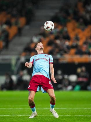 Fußball, EuroLeague, Real Betis Sevilla - Feyenoord Rotterdam #5 UEFA Europa League: Real Betis v Feyenoord Sevilla - Luciano Valente of Feyenoord during the eighth match of the UEFA Europa League 2025 2026. The match is set between Real Betis Balompie and Feyenoord at Estadio La Cartuja on 29 January 2026 in Sevilla, Spain. Copyright: xYannickxVerhoevenx