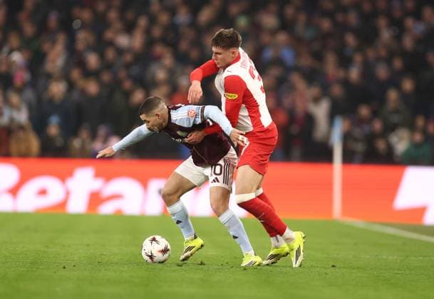 Emi Buendia of Aston Villa and Tim Trummer of Red Bull Salzburg Aston Villa v Red Bull Salzburg, UEFA Europa League, Group Stage, Football, Villa Park, Birmingham, UK - 29 Jan 2026Birmingham Villa Park United Kingdom EDITORIAL USE ONLY No use with unauthorised audio, video, data, fixture lists, club league logos or live services. Online in-match use limited to 120 images, no video emulation. No use in betting, games or single club league player publications. Copyright: xRyanxBrowne Shutterstockx 16445867au