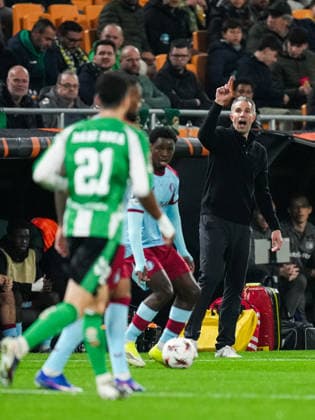 Fußball, EuroLeague, Real Betis Sevilla - Feyenoord Rotterdam #5 UEFA Europa League: Real Betis v Feyenoord Sevilla - Feyenoord coach Robin van Persie during the eighth match of the UEFA Europa League 2025 2026. The match is set between Real Betis Balompie and Feyenoord at Estadio La Cartuja on 29 January 2026 in Sevilla, Spain. Copyright: xYannickxVerhoevenx