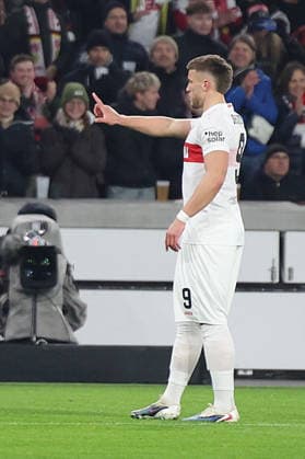 29 01 2026, xrekx, Football UEFA Europa League, VfB Stuttgart Young Boys Bern v l Torjubel nach dem Tor zum celebrating the goal celebrate 2 0 durch Ermedin Demirovic VfB Stuttgart DFL DFB REGULATIONS PROHIBIT ANY USE OF PHOTOGRAPHS as IMAGE SEQUENCES and or QUASI VIDEO Stuttgart