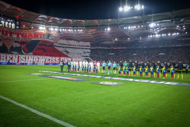 The two teams before the start of the match, in the background the choreography choreography of the VfB fans, VfB Stuttgart vs BSC Young Boys Bern, Football, Men, UEFA Europa League, Season 2025 2026, Matchday 8, 29 01 2026 DFB regulations prohibit any use of photographs as image sequences and or quasi video Stuttgart Baden Wuerttemberg Germany Copyright: xkolbert-press MartinxAgüerax