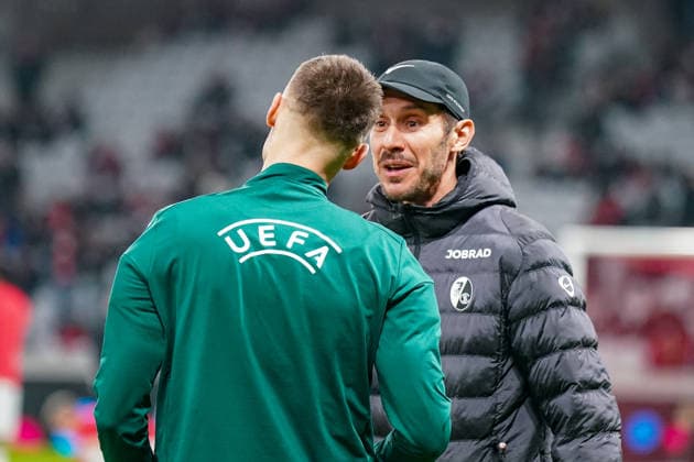 Football UEFA Europa League 2025 26, Matchday 8 OSC Lille vs SC Freiburg Stade Pierre Mauroy Lille, France Julian Schuster SC Freiburg, Coach Referee Damian Sylwestrzak Copyright: xJOERANxSTEINSIEKx