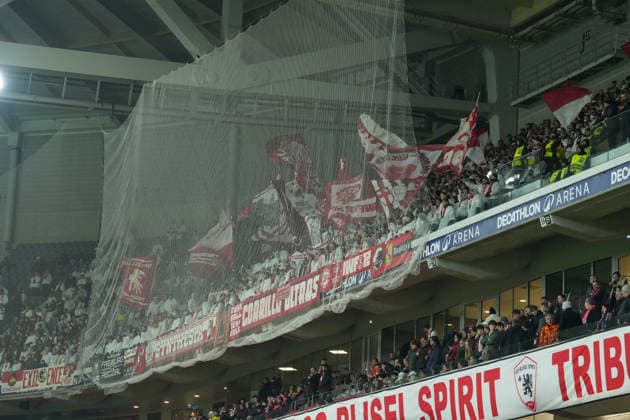 Fans and Ultras in the guest block , France, Football, UEFA Europa League, Matchday 8, League phase, 2025 2026, OSC Lille vs SC Freiburg, 29 01 2026, Stade Pierre Mauroy, Lille, France Lille Stade Pierre Mauroy DÃ partements Nord, Hauts de Fra France Copyright: xArnexAmbergx