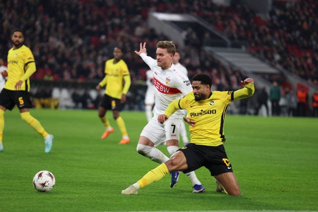 29 01 2026, xrekx, Football UEFA Europa League, VfB Stuttgart Young Boys Bern v l Maximilian Mittelstädt Mittelstaedt VfB Stuttgart Saidy Janko BSC Young Boys Zweikampf, Aktion, action, battle for the ball DFL DFB REGULATIONS PROHIBIT ANY USE OF PHOTOGRAPHS as IMAGE SEQUENCES and or QUASI VIDEO Stuttgart