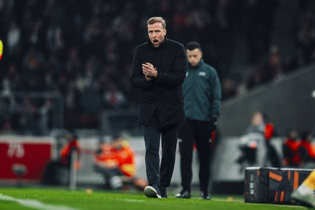 Sebastian Hoeneß 999 VfB Stuttgart gives instructions on the touchline Coach on the touchline Copyright: xspeedshotx
