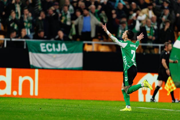 Fußball, EuroLeague, Real Betis Sevilla - Feyenoord Rotterdam #3 Antony seen celebrating after goal during UEFA Europa League game between teams of Real Betis Balompie and Feyenoord Rotterdam (Maciej Rogowski Ball Raw Images) Sevilla Estadio La Cartuja Spain Copyright: xMaciejxRogowskix maciejrogowski_betis_feyenoord_2526-35