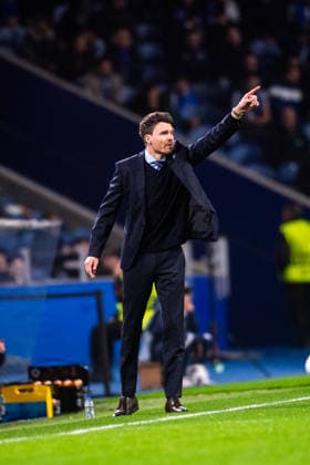 January 29, 2026, Porto, Porto, Portugal: PORTO, PORTUGAL - JANUARY 29: DANNY ROHL head coach of Rangers FC is seen reacting during the UEFA Europa League 2025 26 MD8 match between FC Porto and Rangers FC, at Estadio do Dragao on January 29, 2026 in Porto, Portugal Porto Portugal - ZUMAl192 20260129_zsp_l192_014 Copyright: xMiguelxLemosx