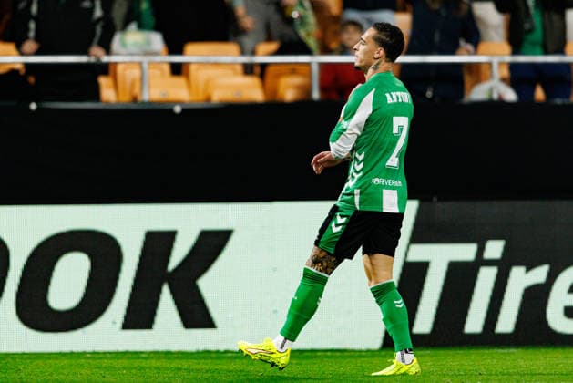 Fußball, EuroLeague, Real Betis Sevilla - Feyenoord Rotterdam #3 Antony seen celebrating after goal during UEFA Europa League game between teams of Real Betis Balompie and Feyenoord Rotterdam (Maciej Rogowski Ball Raw Images) Sevilla Estadio La Cartuja Spain Copyright: xMaciejxRogowskix maciejrogowski_betis_feyenoord_2526-39