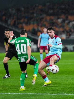 Fußball, EuroLeague, Real Betis Sevilla - Feyenoord Rotterdam #3 UEFA Europa League: Real Betis v Feyenoord Sevilla - Angel Ortiz of Real Betis, Aymen Sliti of Feyenoord during the eighth match of the UEFA Europa League 2025 2026. The match is set between Real Betis Balompie and Feyenoord at Estadio La Cartuja on 29 January 2026 in Sevilla, Spain. Copyright: xYannickxVerhoevenx