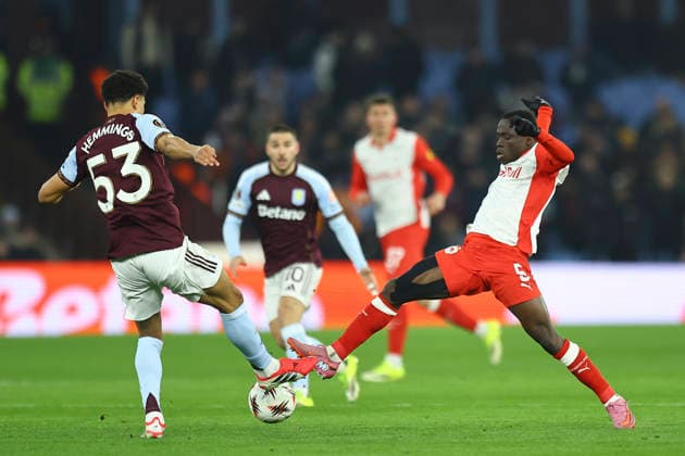 SOCCER - UEFA EL, Aston Villa vs RBS BIRMINGHAM,ENGLAND,29.JAN.26 - SOCCER - UEFA Europa League, Aston Villa FC vs Red Bull Salzburg. Image shows Soumaila Diabate (RBS).  GEPAxpictures xMichaelxZemanek